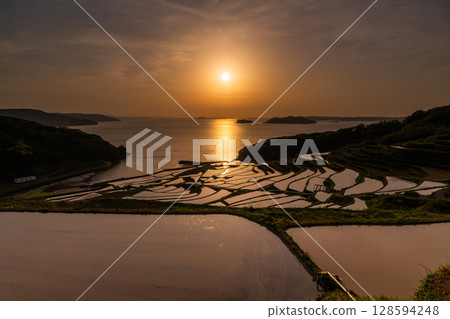 Nagasaki Prefecture: Tsuchiya rice terraces at dusk - a pristine Japanese landscape 128594248