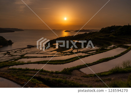 Nagasaki Prefecture: Tsuchiya rice terraces at dusk - a pristine Japanese landscape 128594270