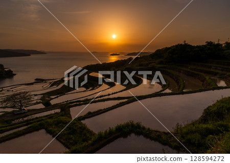 Nagasaki Prefecture: Tsuchiya rice terraces at dusk - a pristine Japanese landscape 128594272