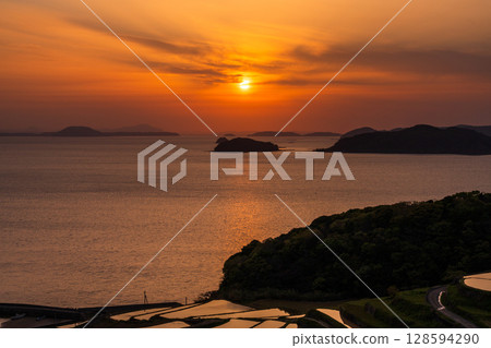 Nagasaki Prefecture: Tsuchiya rice terraces at dusk - a pristine Japanese landscape 128594290