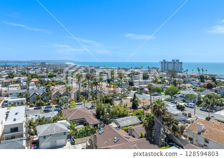 Aerial view of Pacific Beach and Ocean in San Diego, California 128594803