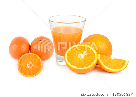 Oranges, tangerines and fruit juice in a glass isolated on white background. 128595857