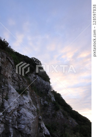 Shirasaki Marine Park, Wakayama Prefecture's chalk cliffs 128597838