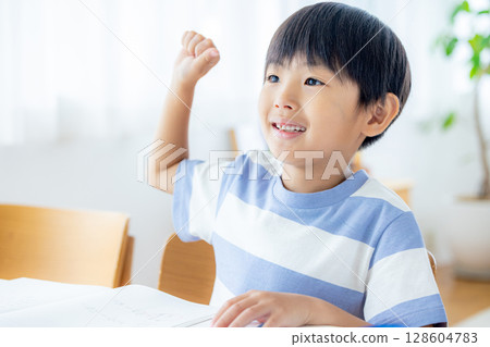 Elementary school student to study Elementary school student to study 128604783