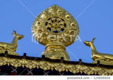 Golden Dharma Wheel at Songzanlin Temple, China 128606608