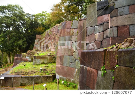 金澤城公園,至今仍保留著各種石牆 金澤城公園,至今仍保留著各種石牆 128607077