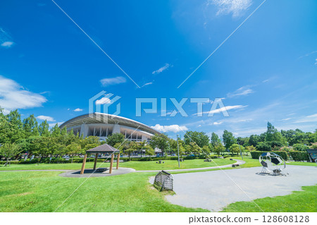 "Saitama Prefecture" Saitama Stadium 2002 and summer scenery in the park, Chibikko Hiroba "Saitama Prefecture" Saitama Stadium 2002 and summer scenery in the park, Chibikko Hiroba 128608128