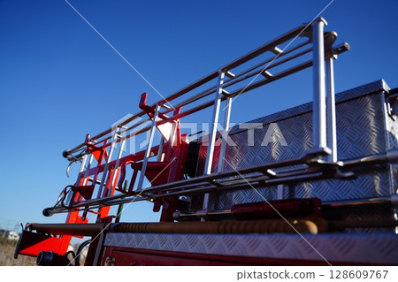 消防車 消防車 128609767