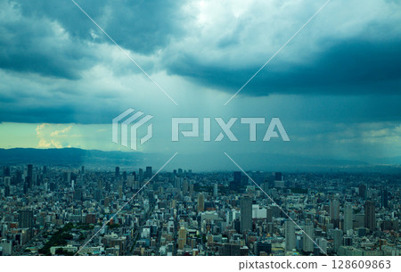 大阪出現巨大雨柱 128609863