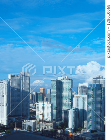 菲律賓正在前進－馬卡蒂羅克韋爾城市景觀（2025 年 6 月） 128610669