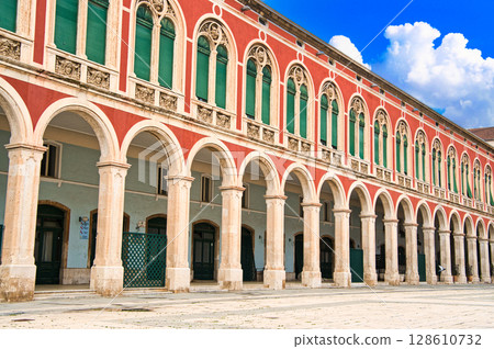 斯普利特共和國廣場地區的景色 斯普利特共和國廣場地區的景色 128610732