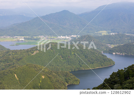 從福井縣五湖露台眺望三方五湖 128612902
