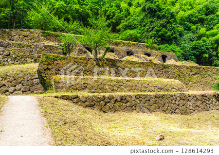 [World Heritage Iwami Ginzan Silver Mine Site and its Cultural Landscape] Shimizudani Smelter Site in Early Summer 2, Oda City, Shimane Prefecture 128614293