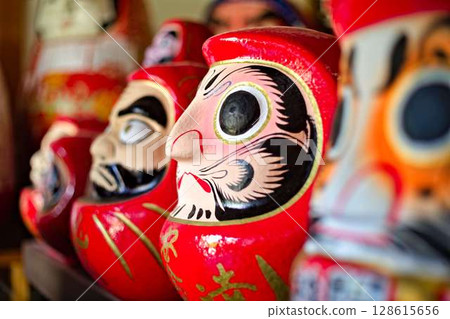 Daruma Temple on a summer day 128615656