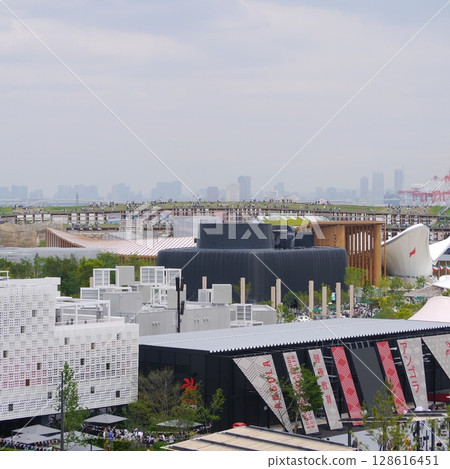 大型屋頂環和涼亭 大型屋頂環和涼亭 128616451