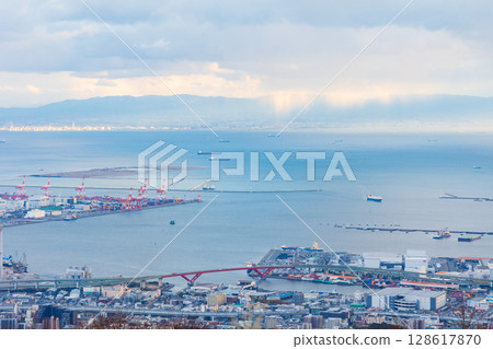 兵庫縣神戶市掬星台的冬日景色 兵庫縣神戶市掬星台的冬日景色 128617870