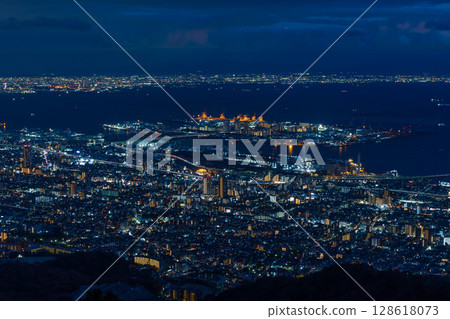 Winter in Kobe, Hyogo Prefecture: One of Japan's Three Great Night Views, View from Kikuseidai 128618073