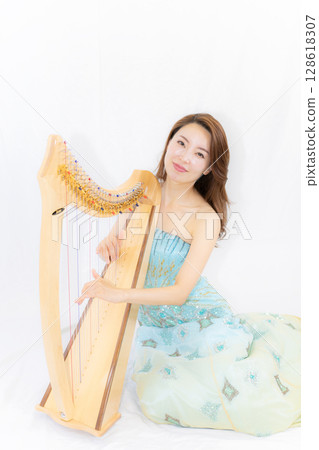 A young woman who likes small herbs and music A young woman who likes small herbs and music 128618307
