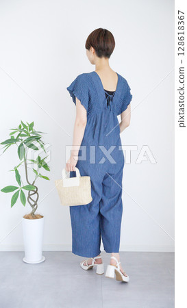 Women's summer clothing fashion coordination full body 128618367