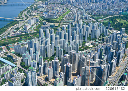 View from the observation deck of Lotte World Tower: Jamsil's high-rise apartment complexes [Seoul, Korea] 128618482
