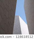 Blue sky seen from the Saudi Arabia Pavilion 128618512