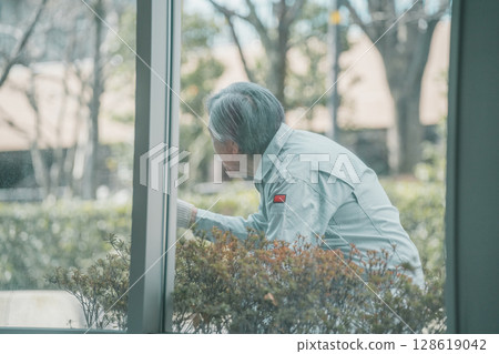 銀髮族 男人 男 128619042