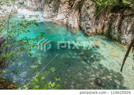 Trekking in Nagano Atera Valley 128620926