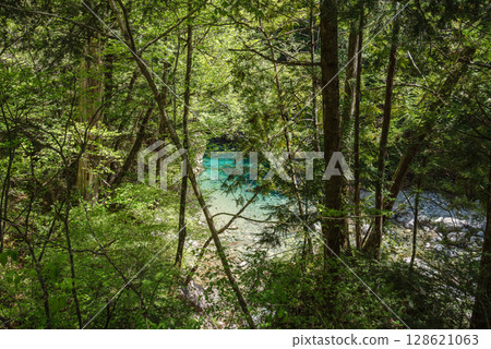 Trekking in Nagano Atera Valley 128621063
