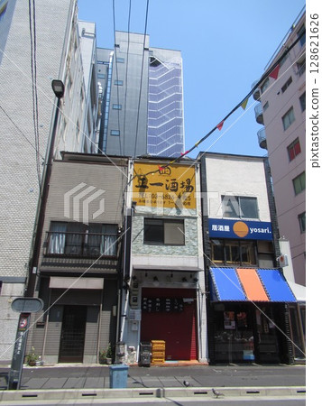 Near Uchikanda 3-chome 128621626