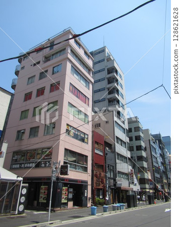 Near Uchikanda 3-chome 128621628