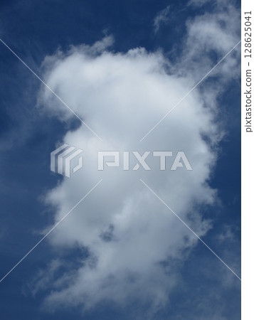 男性個人資料上最近的波浪雲 128625041