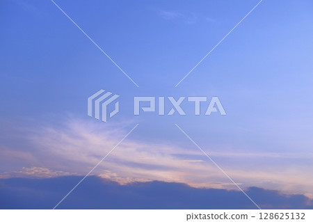 黃昏的天空,雲彩,只有天空 黃昏的天空,雲彩,只有天空 128625132