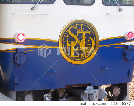 etSETOra (Etcetera) stopped at Onomichi Station, Onomichi City, Hiroshima Prefecture etSETOra (Etcetera) stopped at Onomichi Station, Onomichi City, Hiroshima Prefecture 128626577