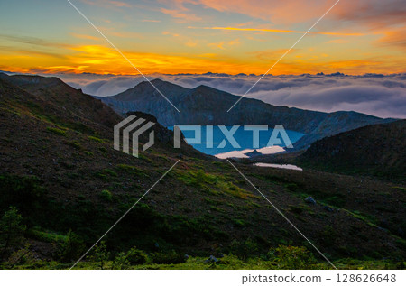 Kusatsu Town, Gunma Prefecture Mount Shirane and the sunrise 128626648