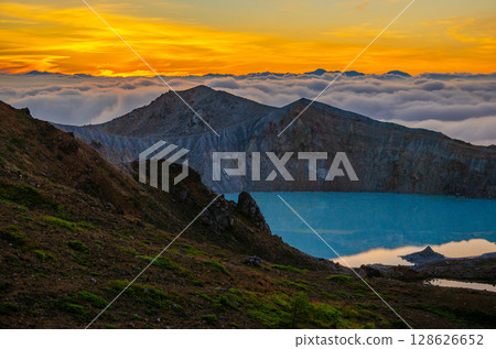 群馬縣草津町白根山及日出 群馬縣草津町白根山及日出 128626652