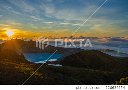 群馬縣草津町白根山及日出 128626654