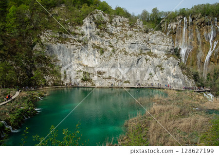 spectacular waterfalls and lakes of Plitvice Lakes National Park, in Croatia spectacular waterfalls and lakes of Plitvice Lakes National Park, in Croatia 128627199