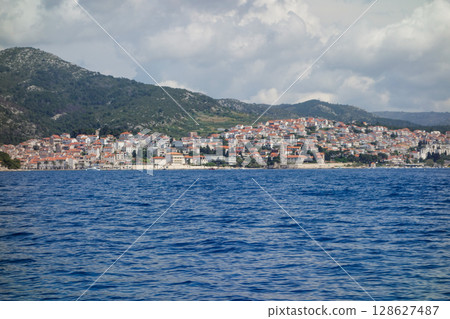 panoramic view of the ancient town of Hvar on the Adriatic coast of Croatia 128627487