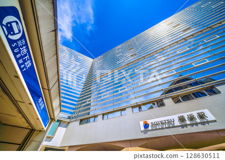 Yokohama cityscape in Japan in July. Intense heat...SOTETSU Yokohama Station and sunlight. 128630511