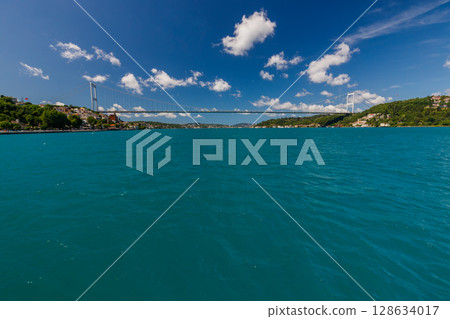 Beautiful Istanbul cityscape view from cruise sailing to Bosphorus,Turkey 128634017