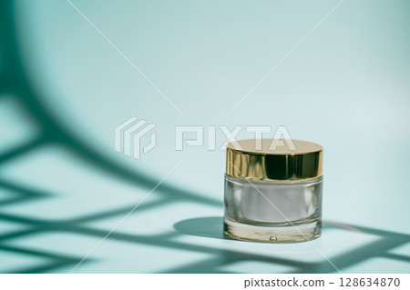 Glass skincare cream jar 128634870