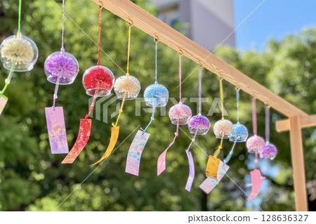 Summer scenery at the shrine, wind chimes swaying in the grounds Summer scenery at the shrine, wind chimes swaying in the grounds 128636327