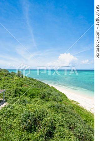 Scenery of Ikema Island 128637295