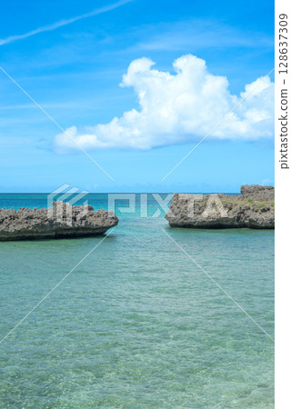 Scenery of Miyakojima 128637309