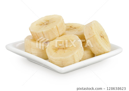 peeled banana pieces in ceramic bowl isolated on white background 128638623
