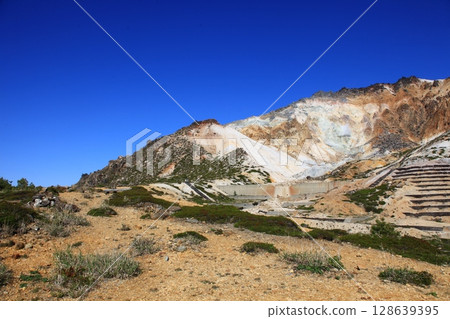 北海道惠山火山口平原的風景 北海道惠山火山口平原的風景 128639395