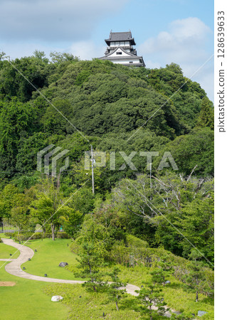 "Hotel Indigo Inuyama Urakuen" near the national treasure Inuyama Castle and the view from there 128639633