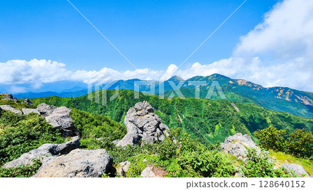 Climbing Mt. Myoko in summer (view of Mt. Yakeyama and Mt. Hiuchiyama from the top of the northern peak) 128640152