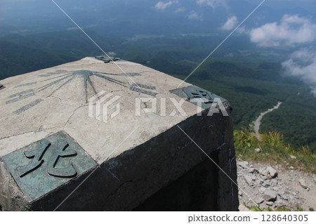 The summit of Mt. Daisen's highest peak, "Kengamine"! "Japan's 100 Famous Mountains" Tottori Prefecture "Hoki Daisen" Ridgeline Mountain trails and beginner mountaineering vlog The summit of Mt. Daisen's highest peak, "Kengamine"! "Japan's 100 Famous Mountains" Tottori Prefecture "Hoki Daisen" Ridgeline Mountain trails and beginner mountaineering vlog 128640305