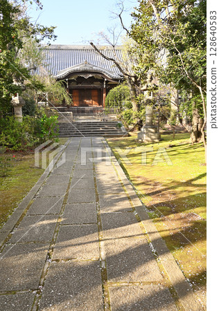 雜司谷漫步：日蓮宗益光山法明寺本堂 128640583